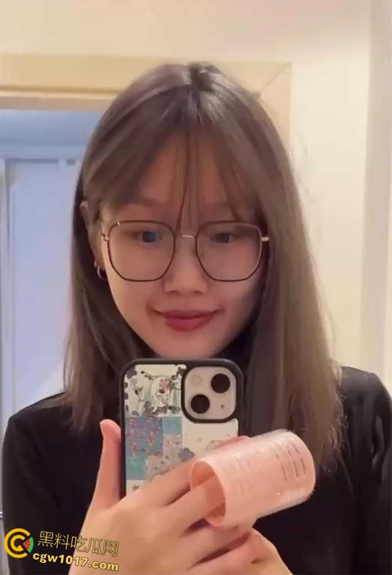 重庆清纯小母狗【黎心婕 】嘴接浓精玩口爆,各种淫技无师自通,扮护士装女仆给男友舔屌! 第1张 重庆清纯小母狗【黎心婕 】嘴接浓精玩口爆,各种淫技无师自通,扮护士装女仆给男友舔屌! 第1张