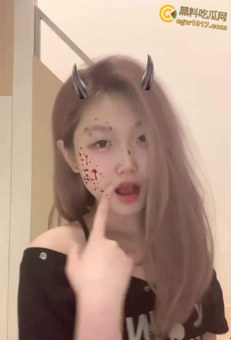 重庆清纯小母狗【黎心婕 】嘴接浓精玩口爆,各种淫技无师自通,扮护士装女仆给男友舔屌! 第3张 重庆清纯小母狗【黎心婕 】嘴接浓精玩口爆,各种淫技无师自通,扮护士装女仆给男友舔屌! 第3张