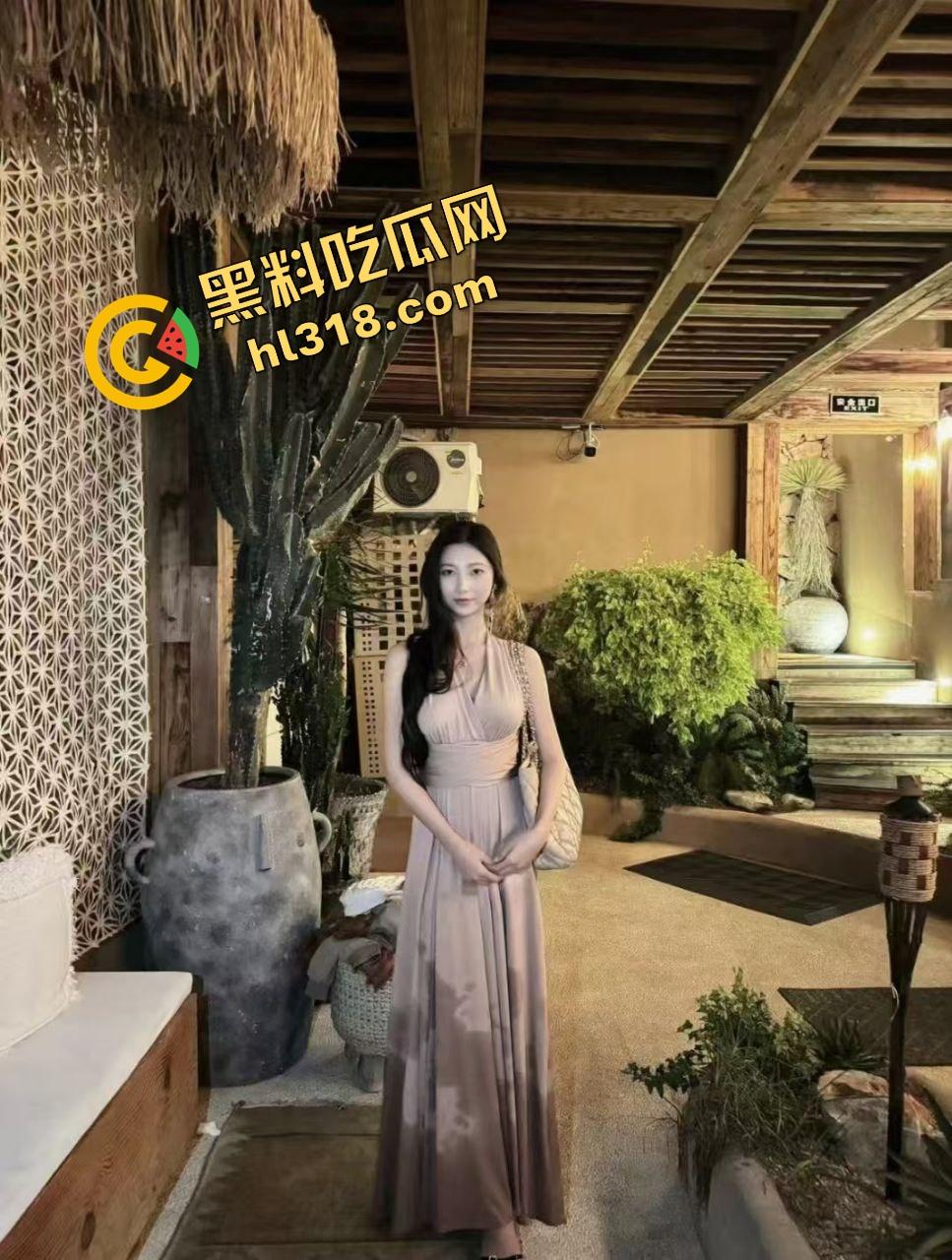 近距离高清锁死怼脸美穴诱惑，双腿夹紧线条毕现细节拉满，美感紧致一览无遗！  第3张