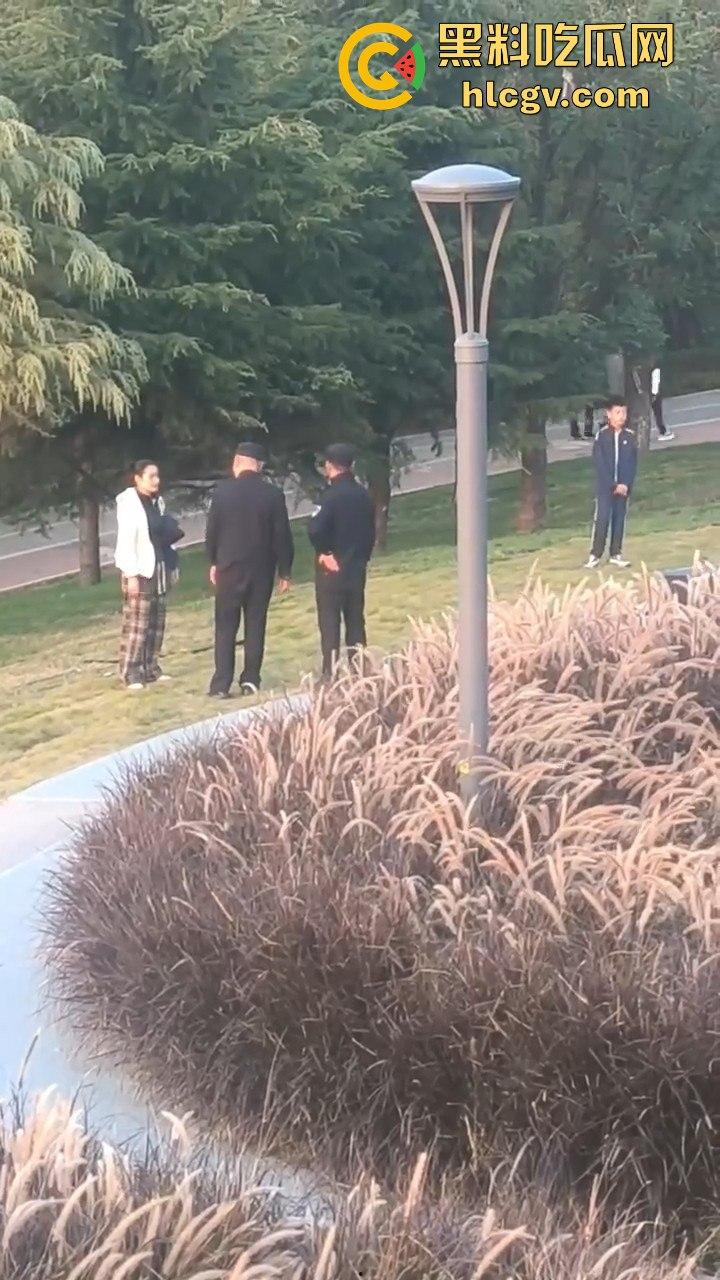 山东网友爆料熊孩子河边射高抛箭!家长嚣张不听劝,网友无奈报警处理! 第9张 山东网友爆料熊孩子河边射高抛箭!家长嚣张不听劝,网友无奈报警处理! 第9张