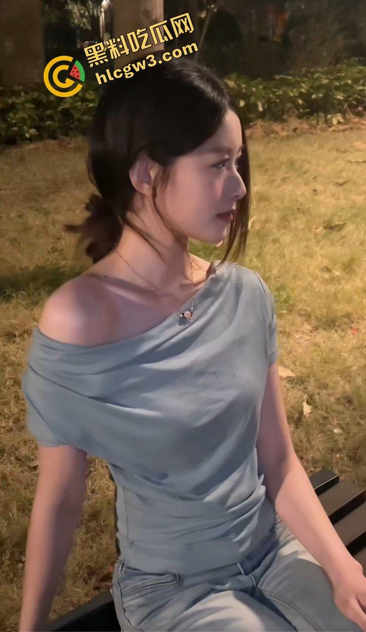 海南琼海人妻渣男偷情反差学生妹『周敏瑶』楼顶情趣睡衣后入猛蹬 黑丝爆操淫荡邂逅!原创独家曝光! 第1张 海南琼海人妻渣男偷情反差学生妹『周敏瑶』楼顶情趣睡衣后入猛蹬 黑丝爆操淫荡邂逅!原创独家曝光! 第1张