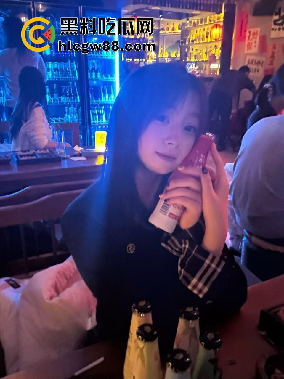 内蒙古高一【徐彤丹】清纯校花变万人骑妓女，给钱就操帅哥免费，69技术封神，毕业当天赋女优！  第5张