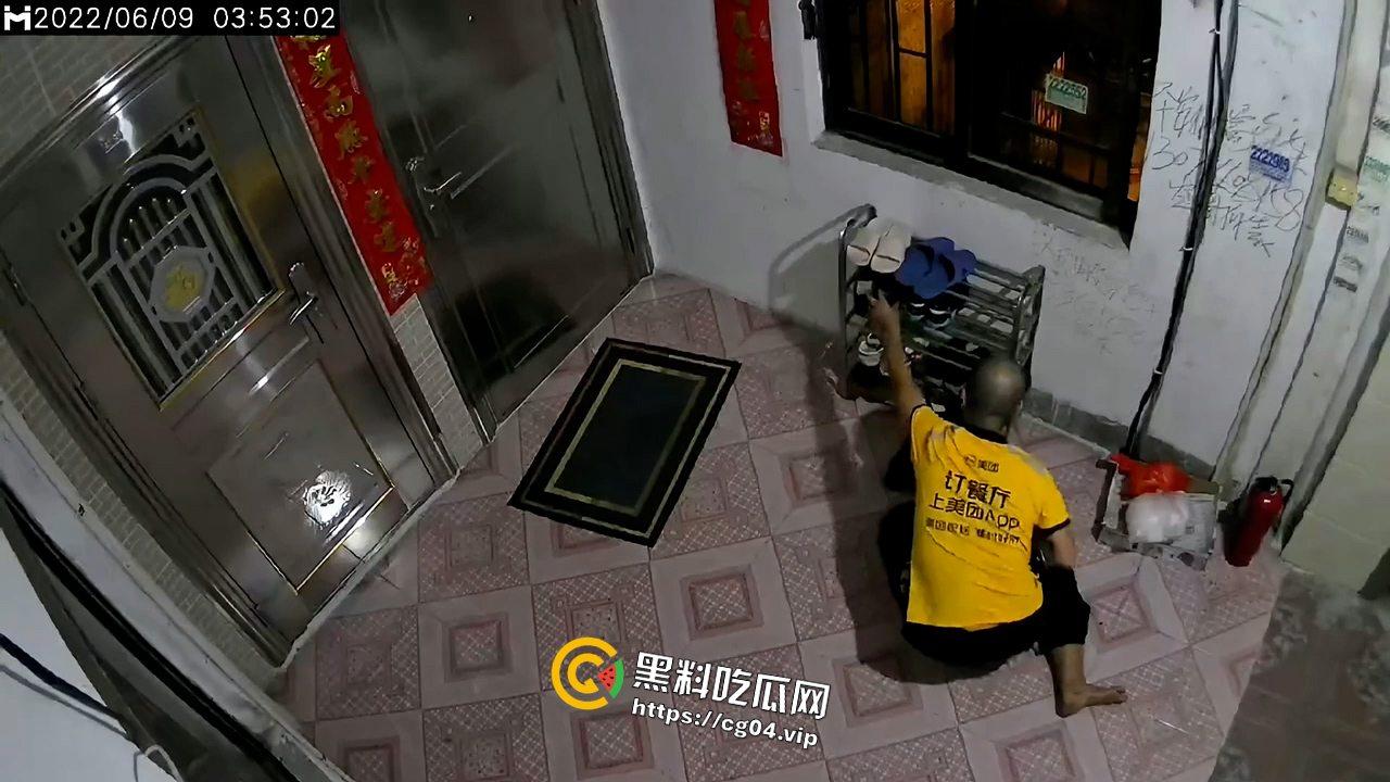 扫楼打胶偷内衣 叫我流氓小淘气！我猜你的鞋里  没有精液 第2张