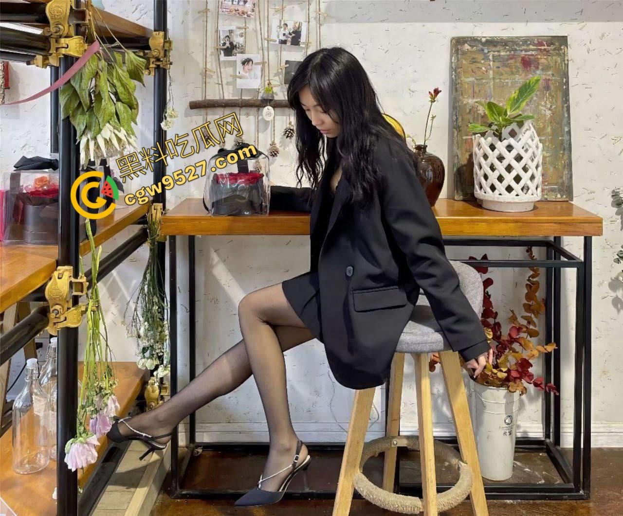 武汉医学教授【汤志刚】人面兽心!调教美女情妇成淫贱母狗,妻子实名举报他性变态,学医的果然不是正常人 第3张 武汉医学教授【汤志刚】人面兽心!调教美女情妇成淫贱母狗,妻子实名举报他性变态,学医的果然不是正常人 第3张