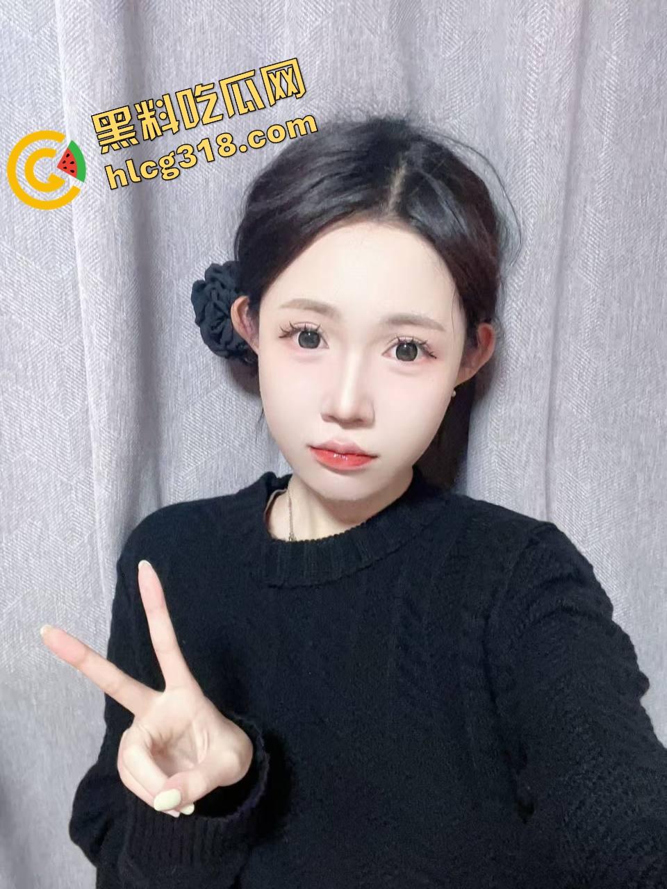 常去正规按摩店挑熟练技师，没想到这次技师小妹被我撩到神魂颠倒，冒险直接骑上我的大鸡鸡！  第2张