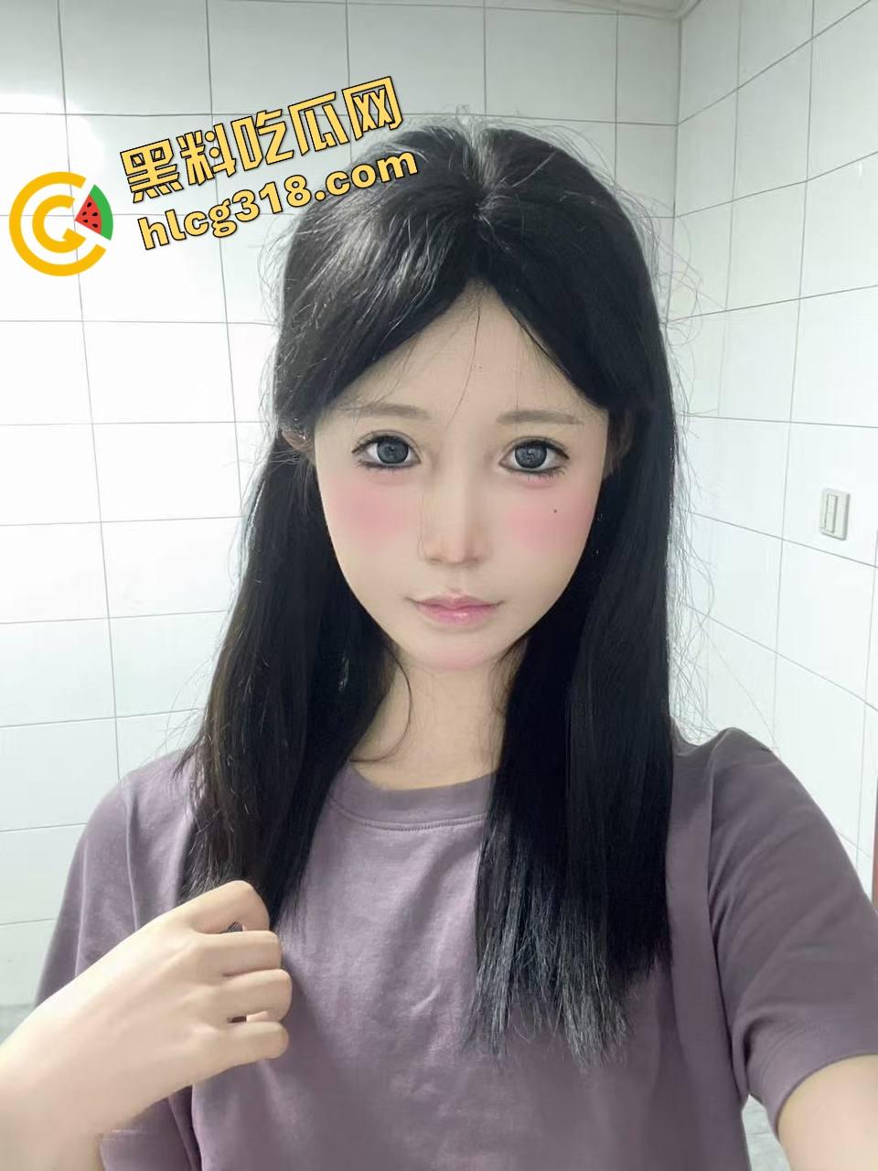 常去正规按摩店挑熟练技师，没想到这次技师小妹被我撩到神魂颠倒，冒险直接骑上我的大鸡鸡！  第3张