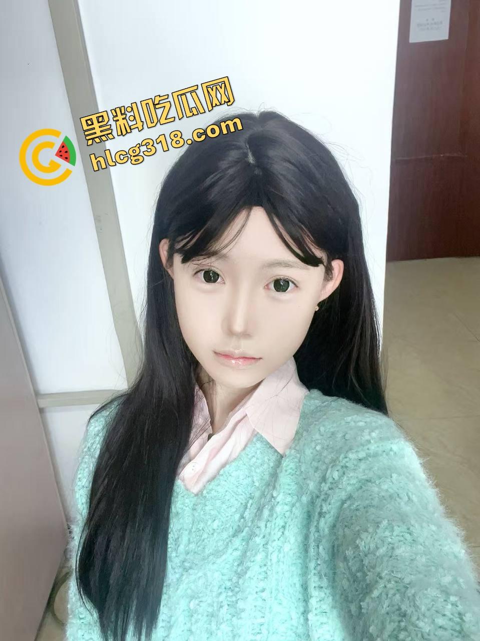 常去正规按摩店挑熟练技师，没想到这次技师小妹被我撩到神魂颠倒，冒险直接骑上我的大鸡鸡！  第4张