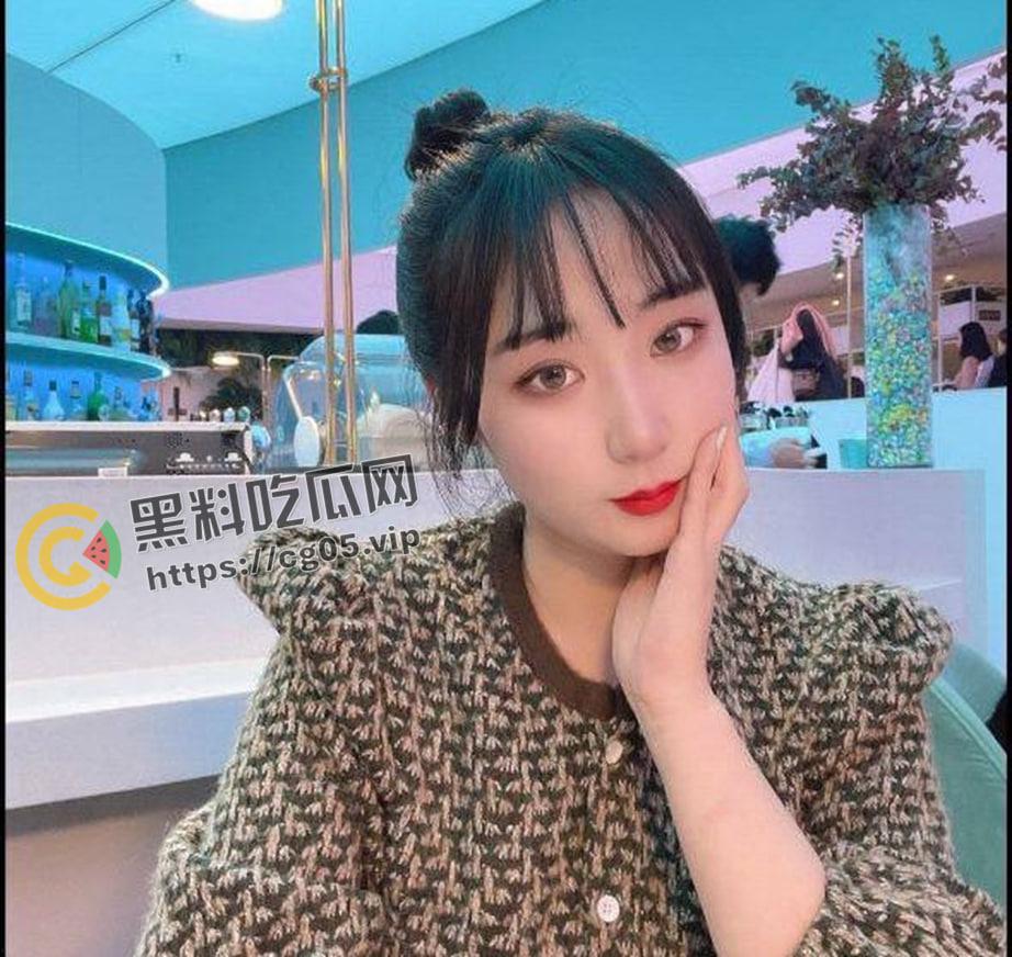 安徽大学情侣租客 美女反差婊女友和房东偷吃 这房东有钱赚 有逼日 太爽了  第3张