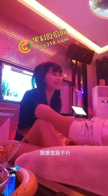 常去正规按摩店挑熟练技师，没想到这次技师小妹被我撩到神魂颠倒，冒险直接骑上我的大鸡鸡！  第13张