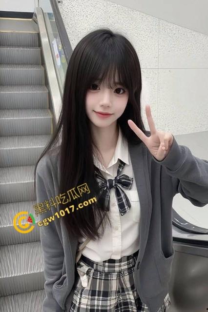 叔叔激情安慰娇羞侄女：甜蜜密会中，美乳爆操，湿润嫩穴疯狂滑动，酒店狂欢，欲望与真情尽显！  第3张