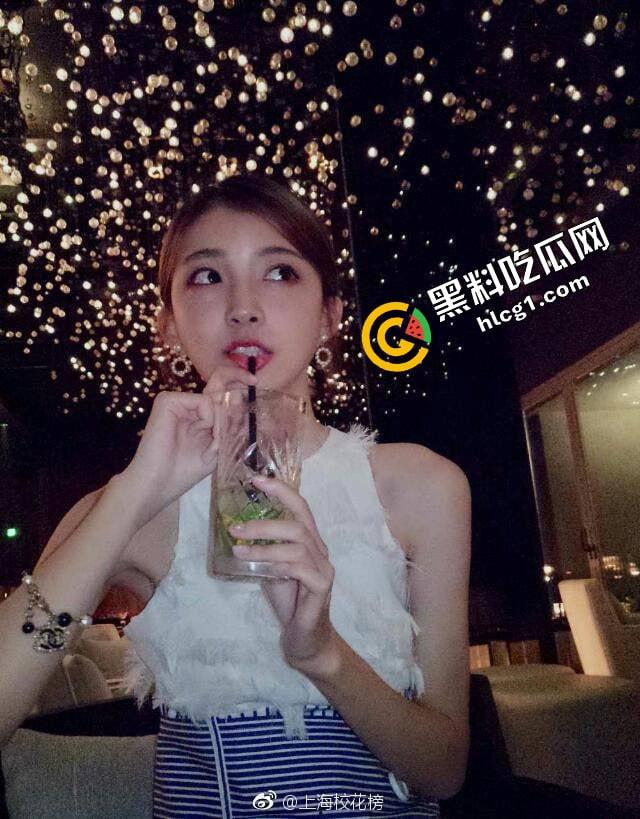 上海师范大学校花吃鸡巴视频曝光,爱好王者荣耀,疑似小代变干爹! 第5张 上海师范大学校花吃鸡巴视频曝光,爱好王者荣耀,疑似小代变干爹! 第5张