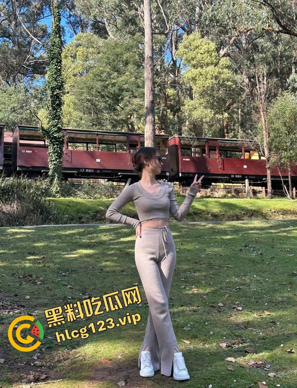 江西大学大长腿学妹李雯雯突然失联!曾经的骚货炮友找男友后再无约炮,内射成回忆? 第3张 江西大学大长腿学妹李雯雯突然失联!曾经的骚货炮友找男友后再无约炮,内射成回忆? 第3张