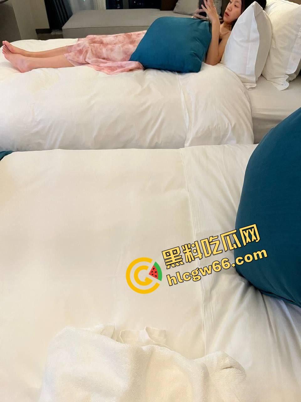 温州学姐【钱多多】喝完酒路上摸臀摸到湿，屁眼塞跳蛋嫩穴爆插，分手前让男友一炮榨干！  第6张