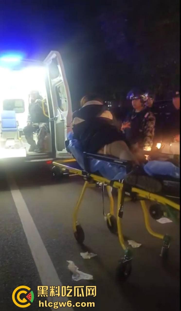 河南网红【王饱饱】与自养宠物狗野生交配不慎卡逼 送医路上怕出名崩溃跳车 现场视频流出！  第4张