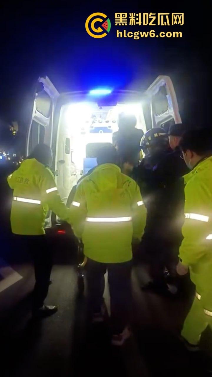 河南网红【王饱饱】与自养宠物狗野生交配不慎卡逼 送医路上怕出名崩溃跳车 现场视频流出！  第6张