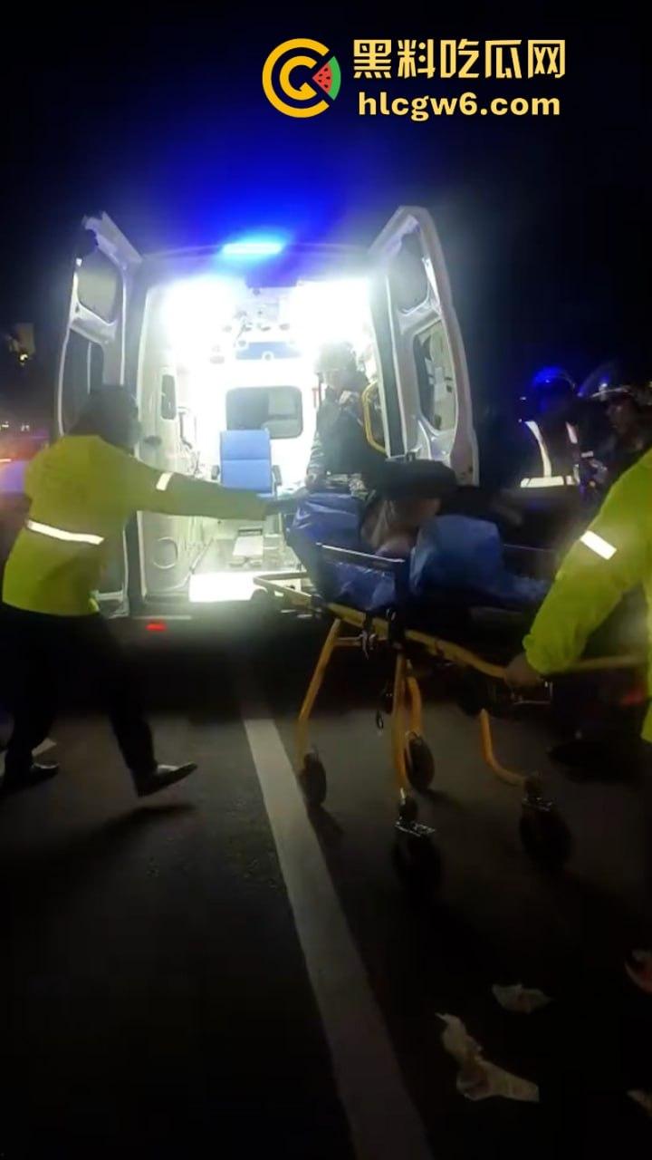 河南网红【王饱饱】与自养宠物狗野生交配不慎卡逼 送医路上怕出名崩溃跳车 现场视频流出！  第7张