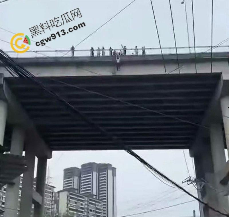 四川叙永县悲剧男子背负网贷,妻离子散绝望跳桥: 金钱社会我们该如何抉择? 第6张 四川叙永县悲剧男子背负网贷,妻离子散绝望跳桥: 金钱社会我们该如何抉择? 第6张