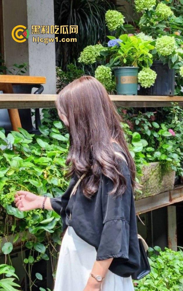 重庆骚货『严乐怡』母狗转型记全过程曝光！从高冷妹子到暴力口交滴蜡专家，女人开发出来才知道多骚！  第1张