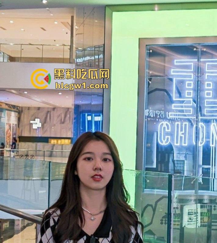 重庆骚货『严乐怡』母狗转型记全过程曝光！从高冷妹子到暴力口交滴蜡专家，女人开发出来才知道多骚！  第5张