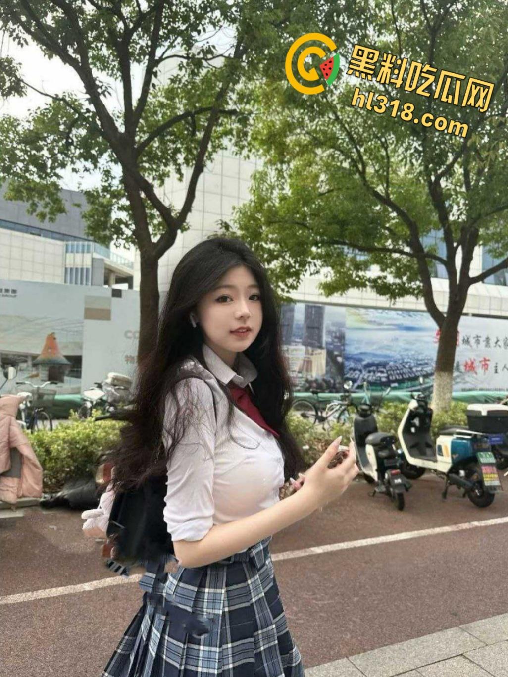 苏州农业技术职业学院【陈思言】，树洞约出来的巨乳学生妹，第一次见面就开房，直接调教成小母狗 !  第2张