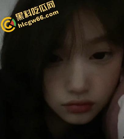 浙江天台育英小母狗【许诗茵】调教视频全网流出，被操到翻白眼舔脚求饶，校长急疯连学校大门都不让进了！  第2张