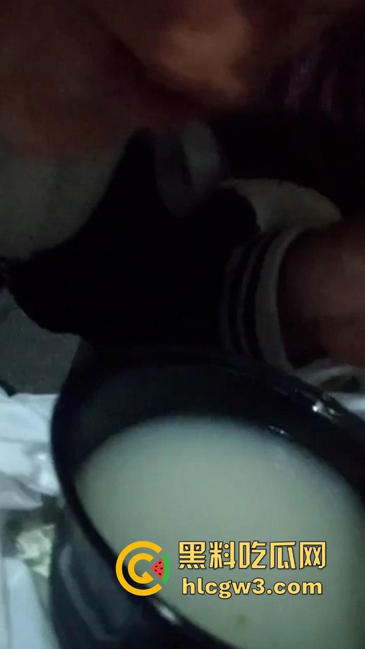 看完这个你还敢点外卖吗?美团外卖骑手丁子豪朝餐食里吐口水?平台:已永久限制接单 第6张 看完这个你还敢点外卖吗?美团外卖骑手丁子豪朝餐食里吐口水?平台:已永久限制接单 第6张