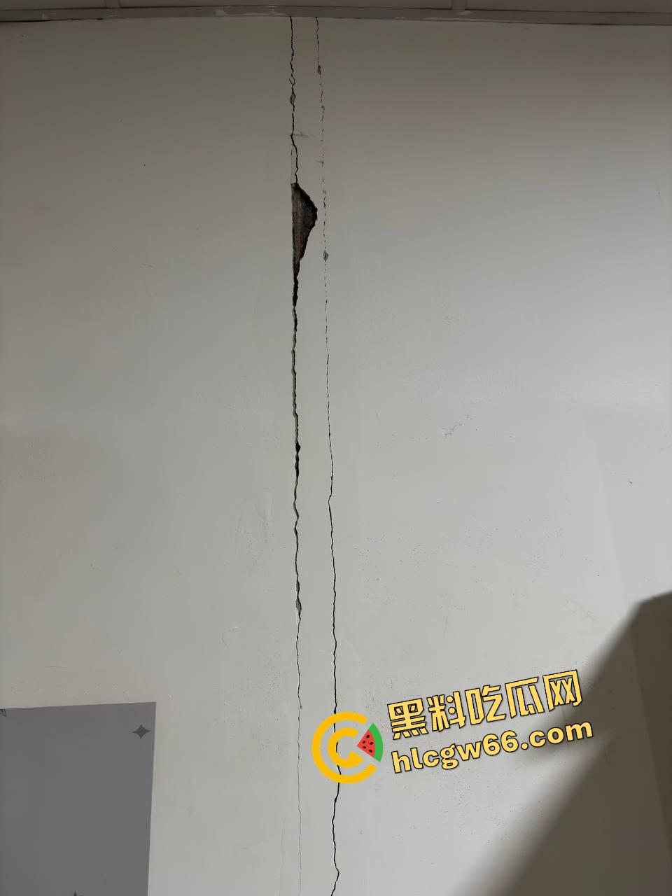 缅甸瓦城突发7.9级强震，中印孟老缅泰全体摇烂，泰国人民逃命式冲出大厦，猪仔们你们还好吗？  第2张