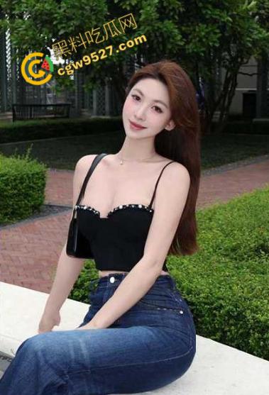 海角乱伦大神自拍！妈妈的丰乳肥臀 被隔壁张叔操完后，我接着后入爆操，老妈爽到极致！  第1张