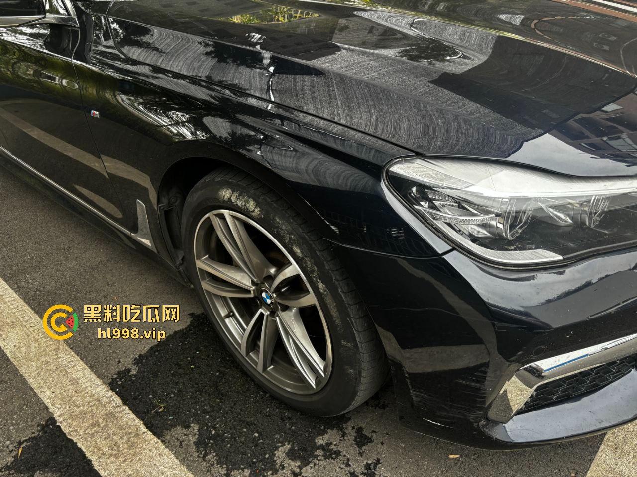 建材大佬狂上天!开七系跑到直播现场,口出狂言要睡主播,没人理还开车撞场! 第14张 建材大佬狂上天!开七系跑到直播现场,口出狂言要睡主播,没人理还开车撞场! 第14张