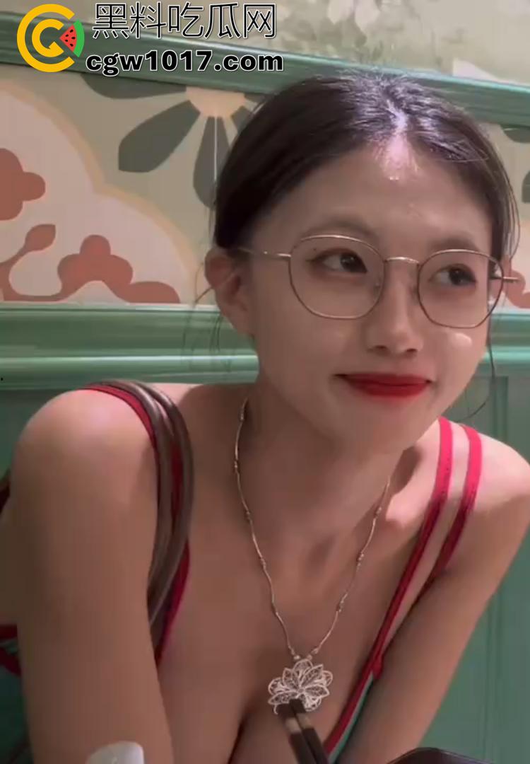 百万粉丝的【strangewomandcl】人妻反差婊彻底社死!付费群露脸被操到喷水,精液从逼里流一地! 第7张 百万粉丝的【strangewomandcl】人妻反差婊彻底社死!付费群露脸被操到喷水,精液从逼里流一地! 第7张