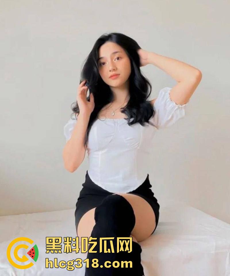 Titok170万粉网红【JULSbraba】，顶级御姐超美女神下海，被金主爆操后入撞击，音声超好听！  第2张