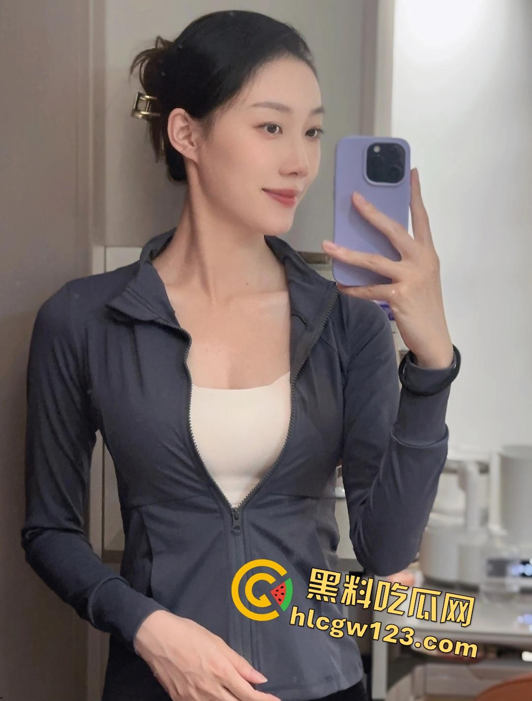 哺乳期巨乳孕妇人妻偷情！饥渴骚货奶子胀的不行，大喊‘“把我的奶水挤出来”！  第1张