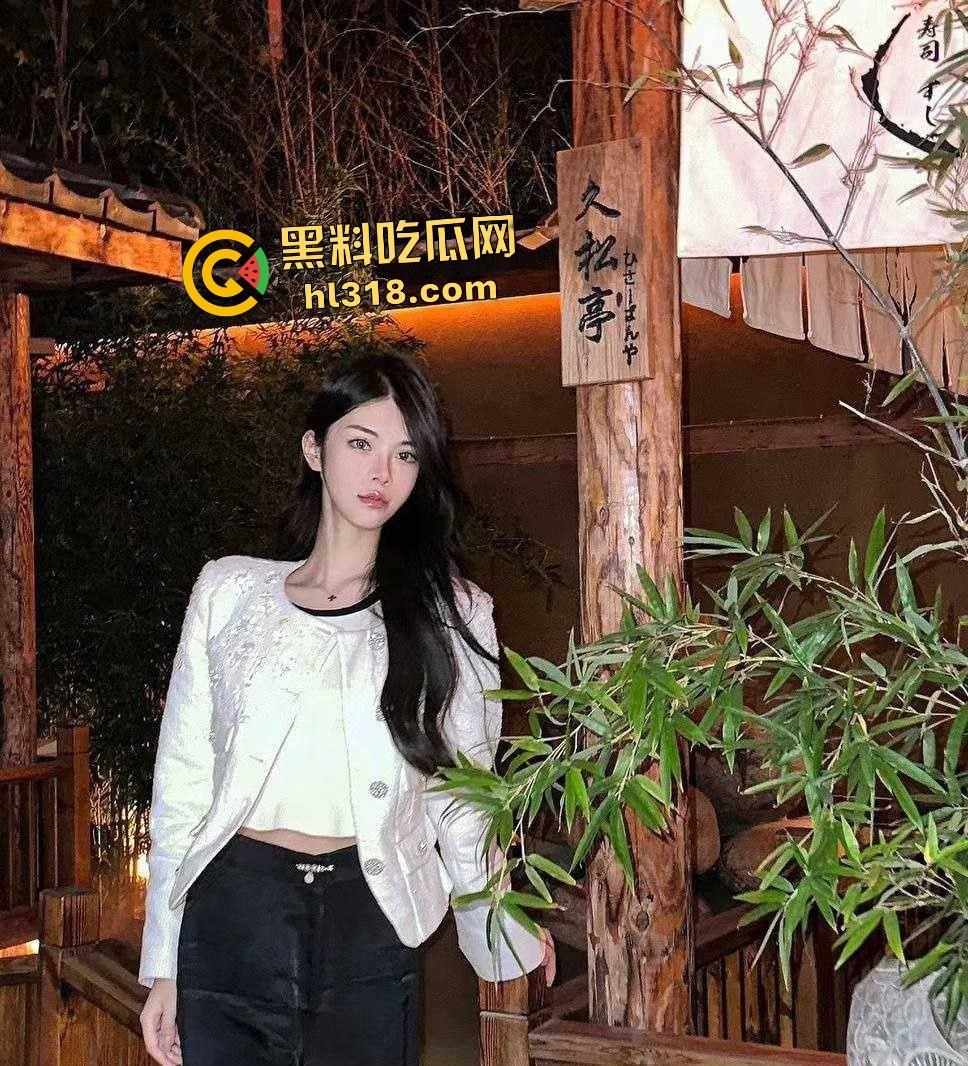 骚女舞蹈生【黄丽娜】找了绿帽龟男友管不住,性欲爆棚只能跳舞勾炮友,被后入操到浪叫求饶! 第3张 骚女舞蹈生【黄丽娜】找了绿帽龟男友管不住,性欲爆棚只能跳舞勾炮友,被后入操到浪叫求饶! 第3张