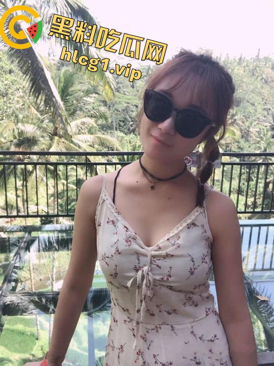 小少妇掰着B拍视频勾搭别人，私密自拍被无情曝光，网友纷纷围观！  第1张