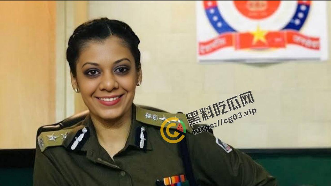 婆罗门反差婊！印度高级女警 上校级别待遇 疑似身体上位 不愧是印度三姐  第2张