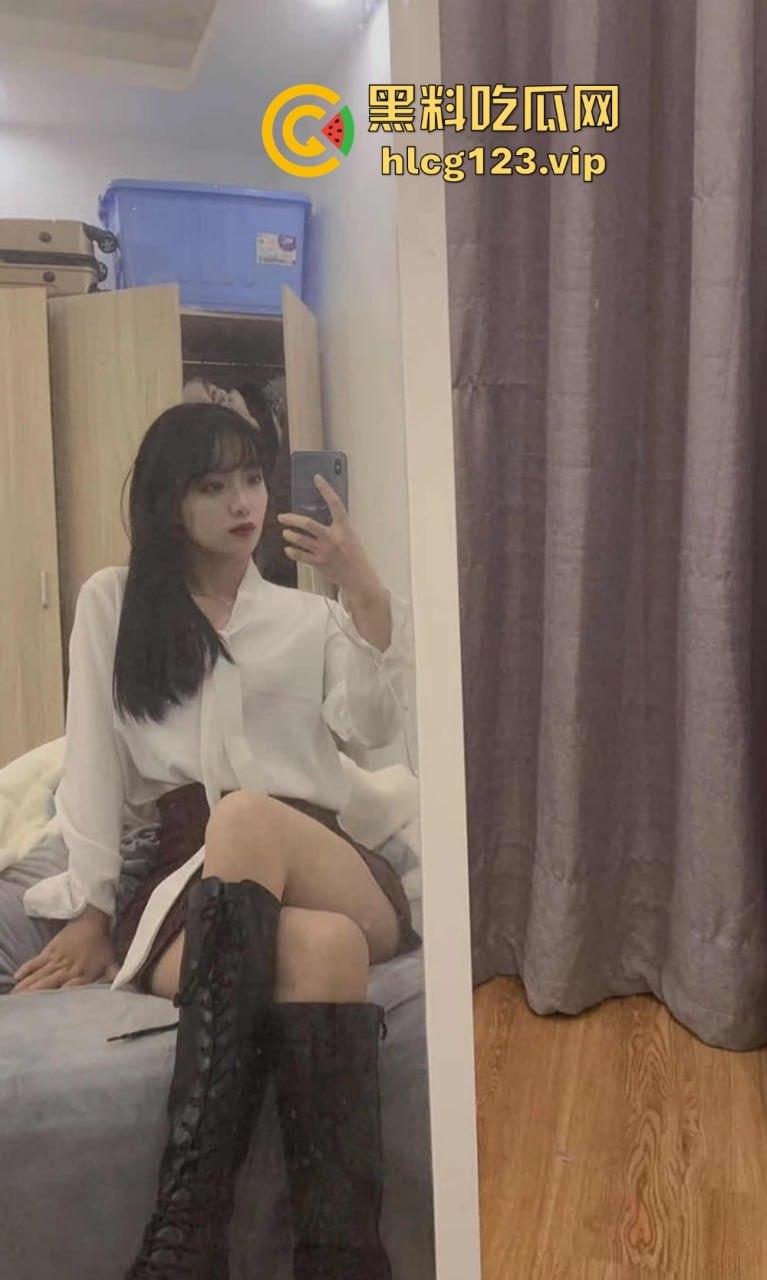 盐城师范大学校花高晓海露脸泄密！斯文眼镜男征服女神，镜前口交激情全记录！  第10张