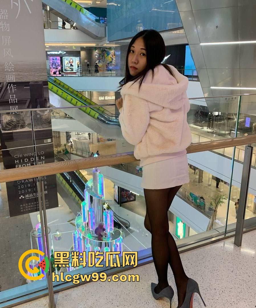 群友投稿陌陌约的骚少妇，奶头黑得像煤炭，逼毛还有造型，这逼得多吓人，兄弟们约炮需慎重啊！  第1张