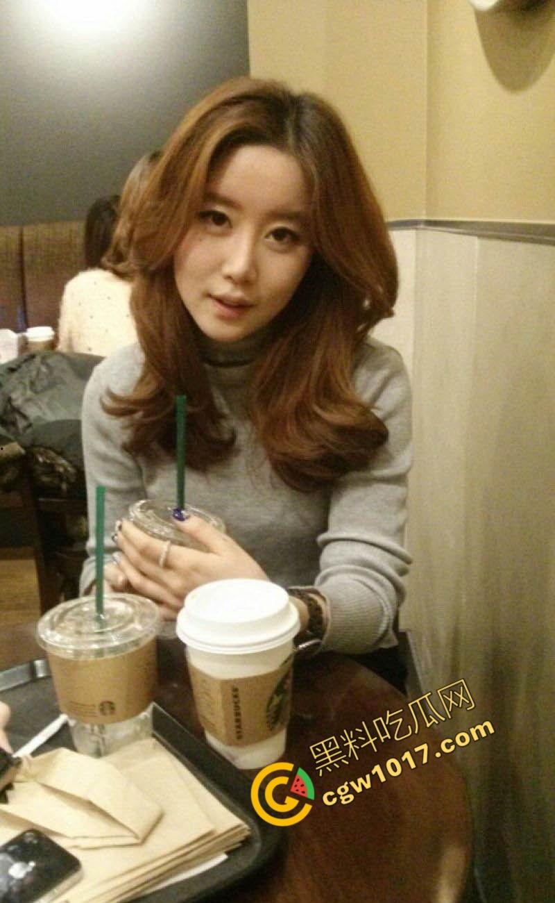 韩国暖男杀手【朴研兮】性感勾魂，私密视频疯传，财阀3P调教，骚穴高潮迭起，淫水白浆齐飞，女神私下尽显母狗本色！  第3张