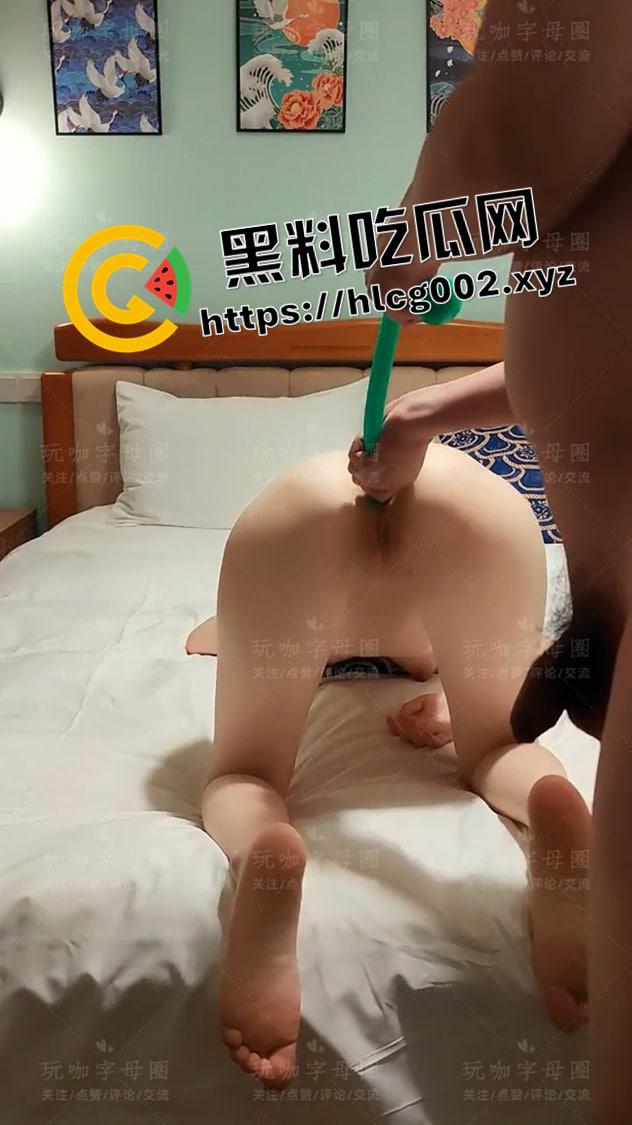 肛条探肠！1米5长的肛塞比模特都高 全部塞进去 这怕不是直接到胃了 抽出来的时候魂都没了  第6张