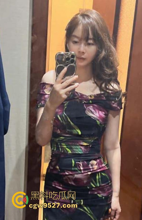 约炮巨反差丰满熟女李老师，背着她老公出来让我插，无套猛打桩，多次潮喷狠狠的喂饱这人妻母狗！  第3张