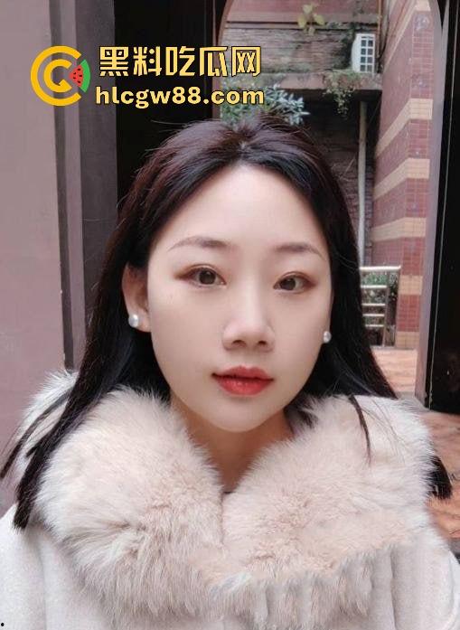 不是老师不会叫 哥哥你要不带套 重庆希望小学极品骚货老师【秦依依】 露脸开发调教黑丝开裆淫叫！  第3张