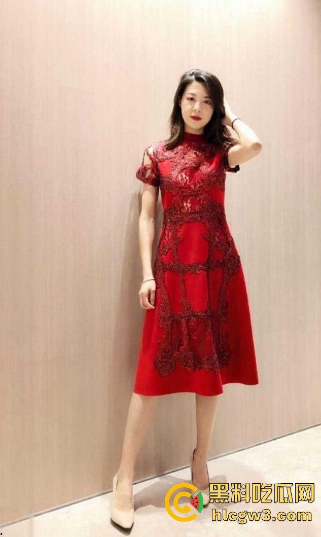 德州反差母狗人妻【胡梦琪】不雅视频炸裂流出，狗链拴脖撅臀发情，骑乘位被狂打桩叫声浪翻天！  第5张