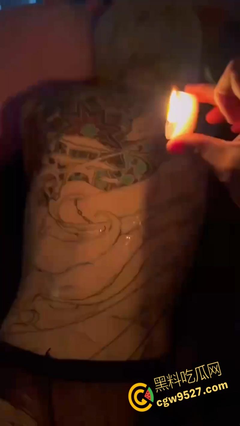 抖音网红精神小妹【无能巨婴】,线下约炮视频泄露,满背纹身滴蜡调教,楼梯站立后入猛操,真是骚到没边 ! 第5张 抖音网红精神小妹【无能巨婴】,线下约炮视频泄露,满背纹身滴蜡调教,楼梯站立后入猛操,真是骚到没边 ! 第5张