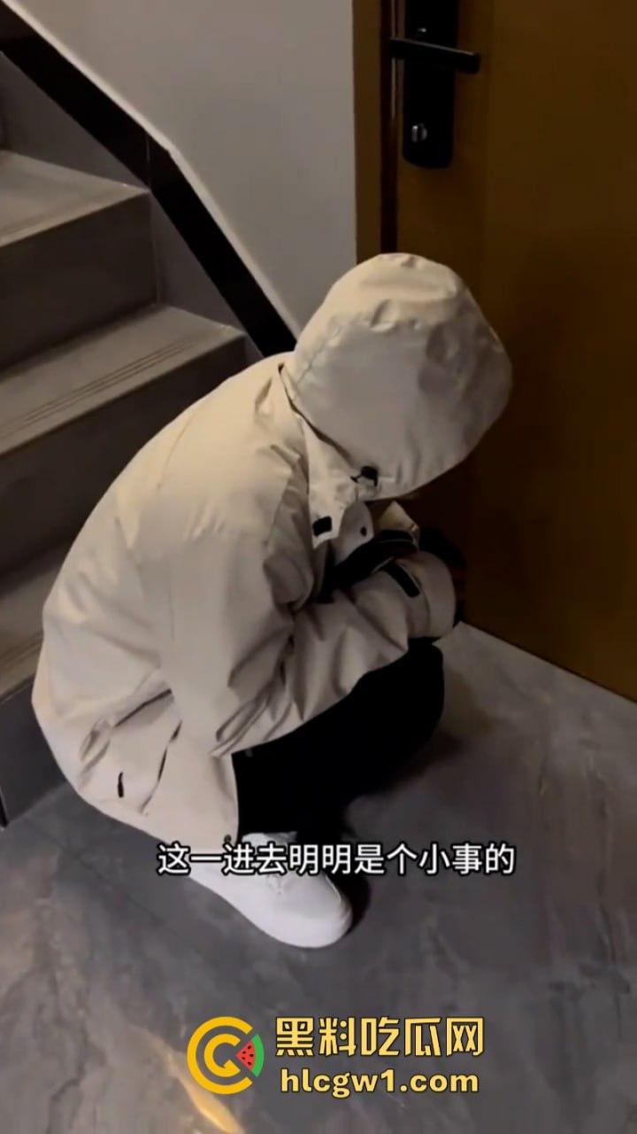 可怕!湖南长沙猥琐男闯入女生公寓偷窃衣物 妹子录视频机智报警抓人 这是真变态! 第6张 可怕!湖南长沙猥琐男闯入女生公寓偷窃衣物 妹子录视频机智报警抓人 这是真变态! 第6张