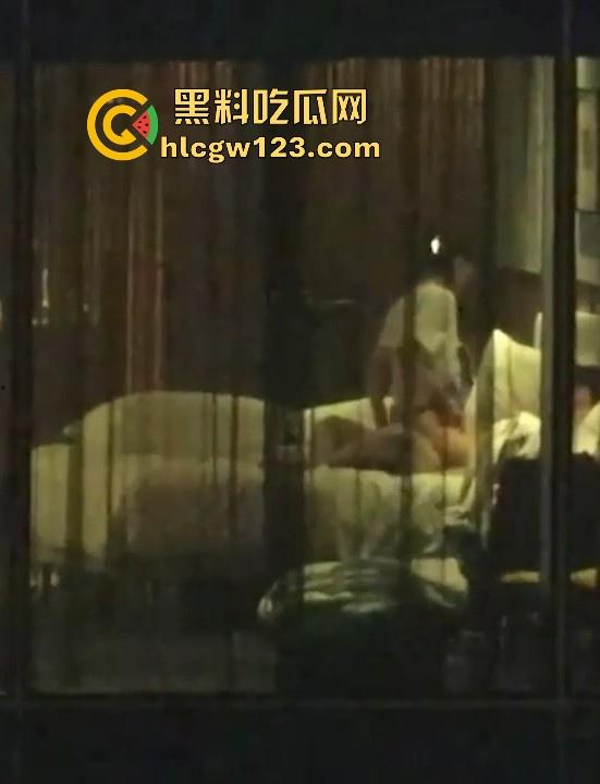 五星级酒店偷拍情侣做爱 长腿美女被按在窗前大力抽插 男友手机记录性爱视频 怎知对面楼瓜友也在记录! 第3张 五星级酒店偷拍情侣做爱 长腿美女被按在窗前大力抽插 男友手机记录性爱视频 怎知对面楼瓜友也在记录! 第3张