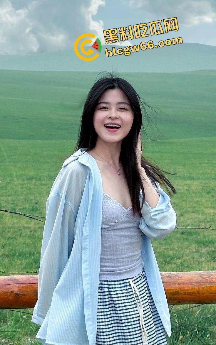 重庆骚货黄毛妹重口翻天操作曝光，肥美肉臀扩阴塞橘子，骚穴大开吃果粒，果汁流逼喷脸，这尼玛是人能玩的？  第5张