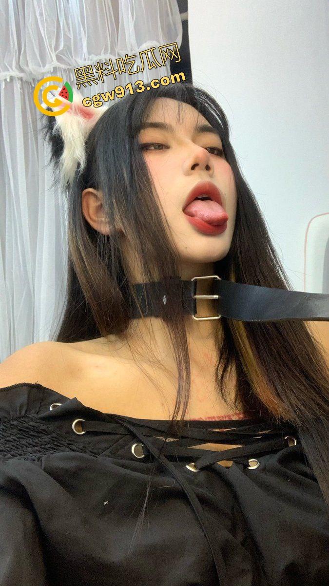 南京财经大学校花【张雨琪】被金主包养，为了金主的多多爆金币玩制服play，金主爆金币她爆白浆！  第12张