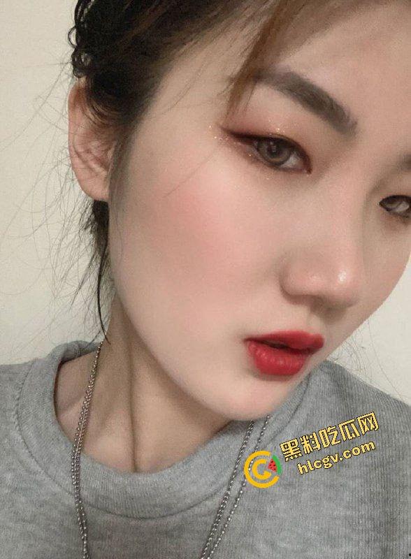 贵州遵义医科大学反差女大『唐艳梅』脸长得骚床上更骚 校外约炮单男赚钱 独家曝光流出! 第4张 贵州遵义医科大学反差女大『唐艳梅』脸长得骚床上更骚 校外约炮单男赚钱 独家曝光流出! 第4张