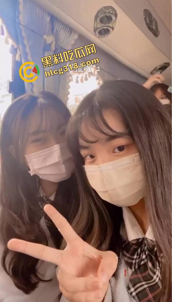 浙江传媒学院学妹『赵妍妍』反差爆表，学生装勾男友，撕黑丝主动舔棒，自助开穴等肉棒入侵！  第3张