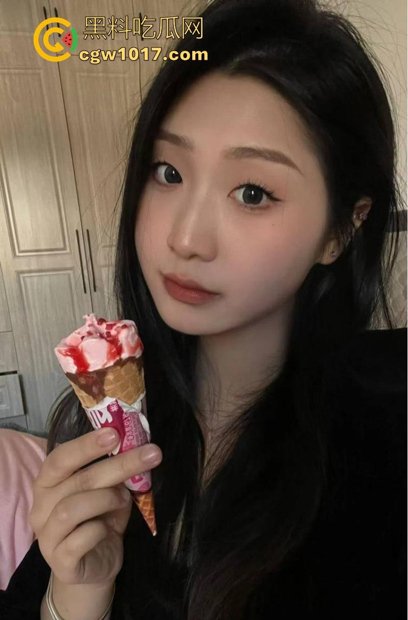 瓜友真实投稿曝光！西南昌豫章师范学院微胖前女友【张嘉雯】跳蛋震颤蜜穴淫水流淌，露脸后入猛操，这身材真有料！  第9张